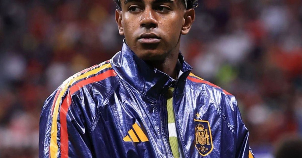 Ce a apărut pe mâneca lui Messi și Ronaldo la Mondial! Detaliul de pe tricouri care va ajunge să coste o avere!