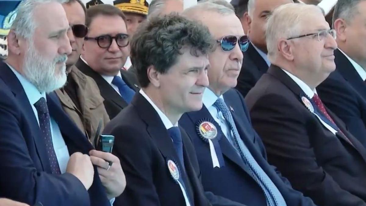 BREAKING! Nicușor Dan PRIMIT cu FANFARĂ la ISTANBUL