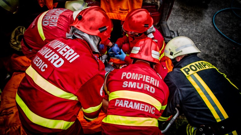 Și-a prins degetul în mixerul de bucătărie. O tânără de 27 de ani a ajuns la spital cu aparatul blocat pe mână!