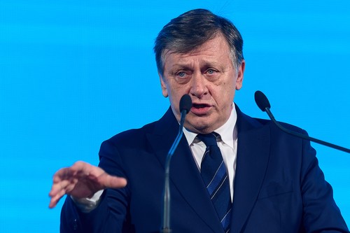 BOMBA MOMENTULUI! Crin Antonescu aruncă totul în aer: „Comportament de tip bolșevic și influențe din afara țării!”