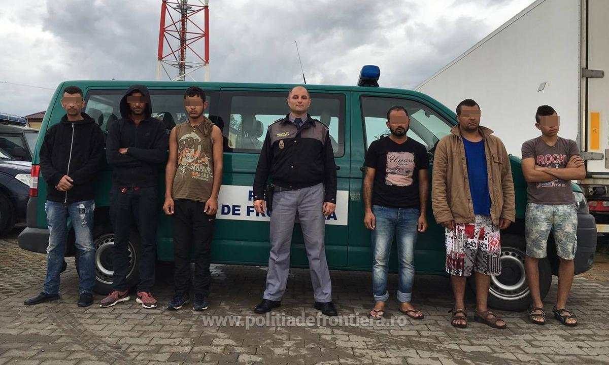 ALERTĂ LA FRONTIERĂ! 15 migranți, descoperiți ascunși într-un TIR care mergea spre Belgia