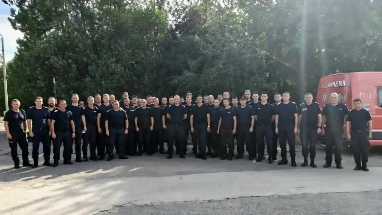 Eroi ai României! Pompierii întorși din infernul incendiilor din Franța după 15 zile de luptă continuă cu flăcările