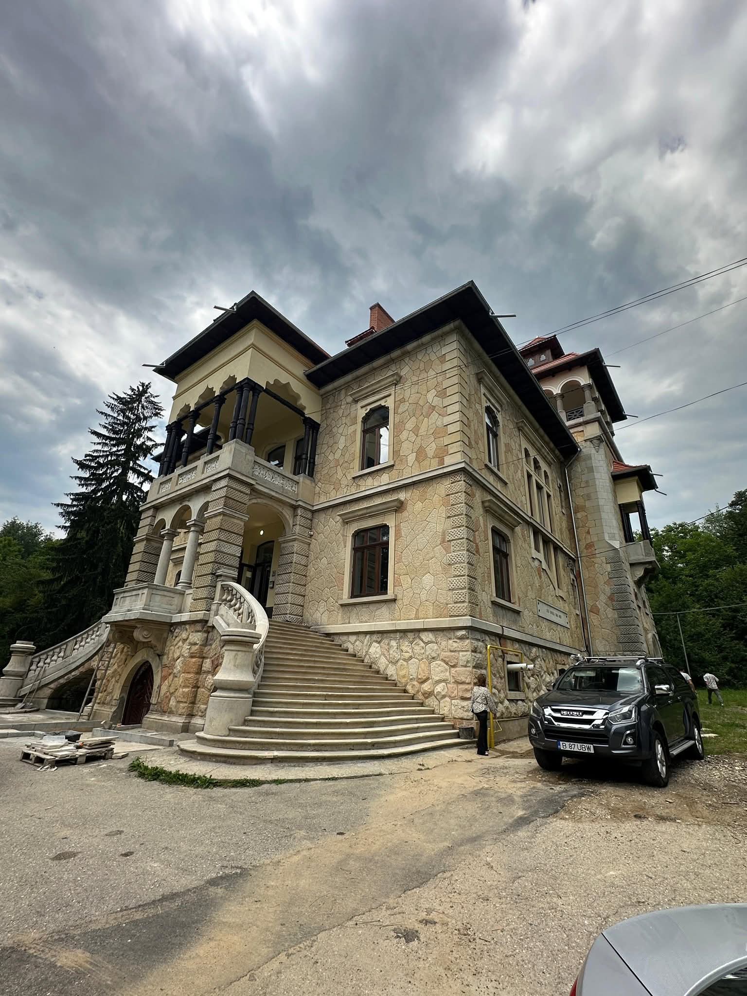 BIJUTERIA arhitecturală a Câmpulungului, REDATĂ publicului – Iată ce se ÎNTÂMPLĂ în WEEKEND cu Vila Drăghiceanu