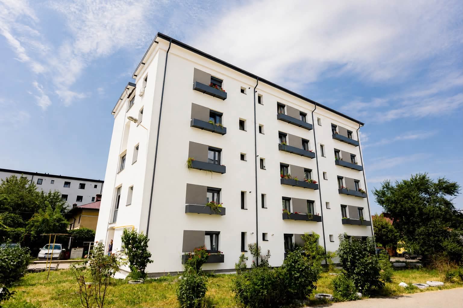 ENERGIE verde și DOTĂRI moderne la un BLOC din Câmpulung