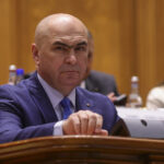 Austeritatea lui Bolojan lovește din plin! Românii spun că nu mai fac față scumpirilor și cheltuielilor zilnice