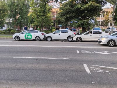 CARAMBOL cu patru mașini în Pitești! INCREDIBIL ce a dus la COLIZIUNE!