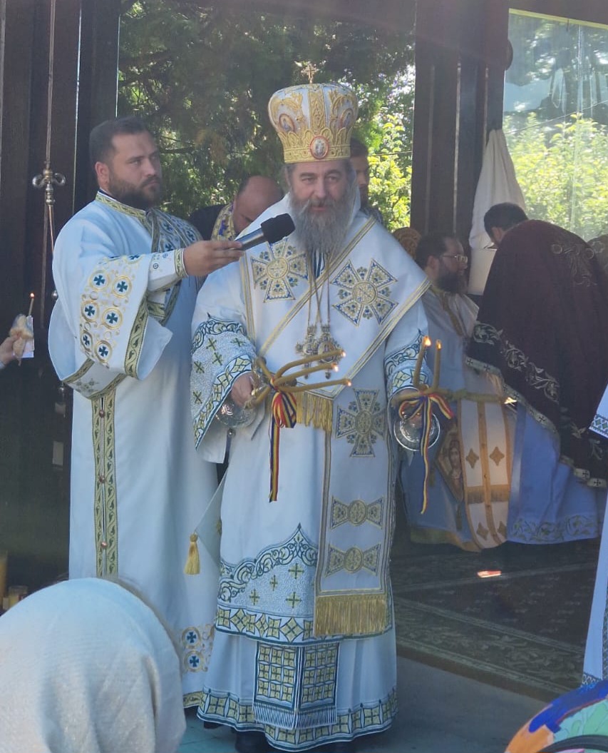 ACUM! Slujbă arhierească la Mănăstirea Negru Vodă