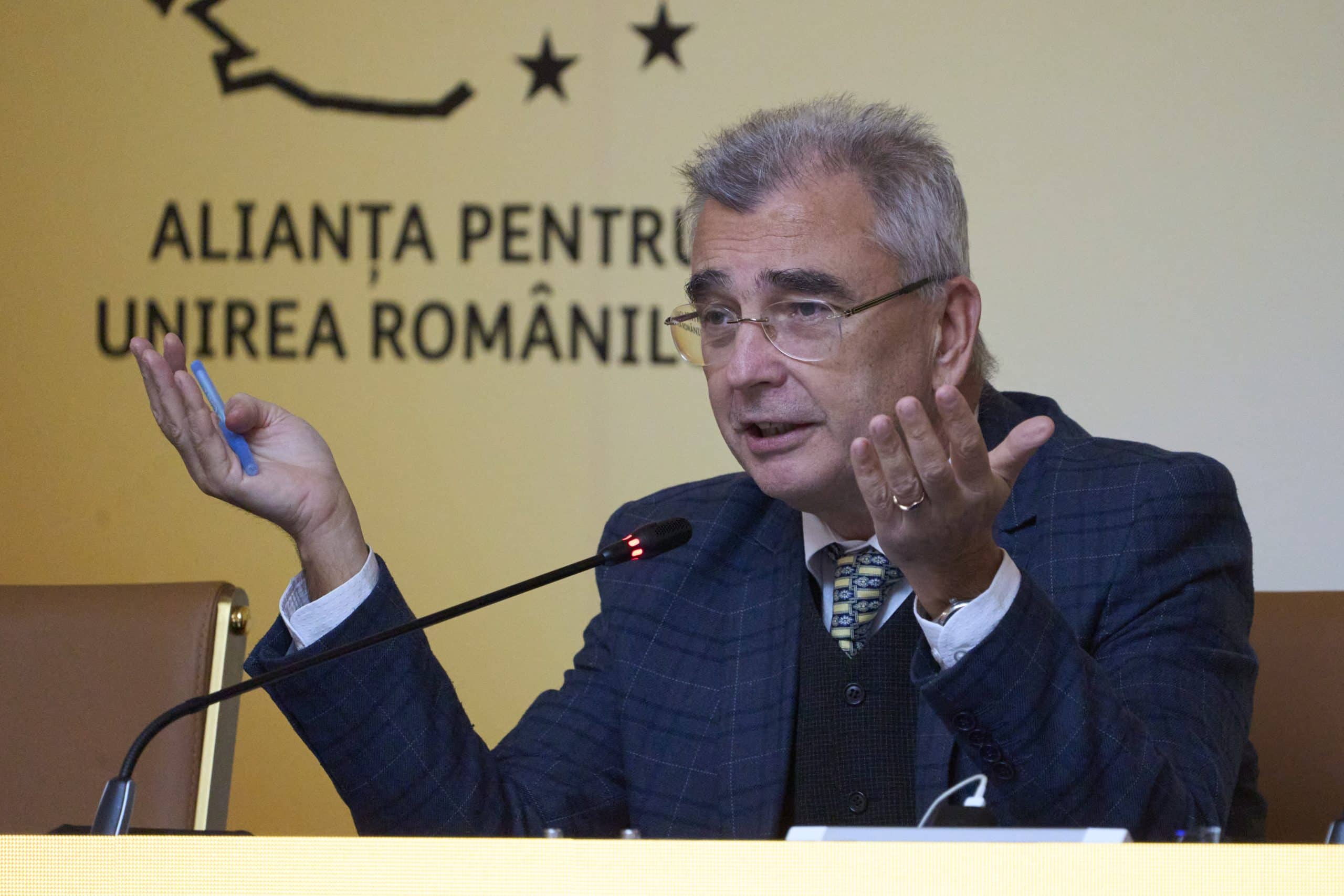 SCANDAL POLITIC!Liderul senatorilor AUR: Nicușor Dan ar trebui înlăturat pentru că se opune alegerilor anticipate