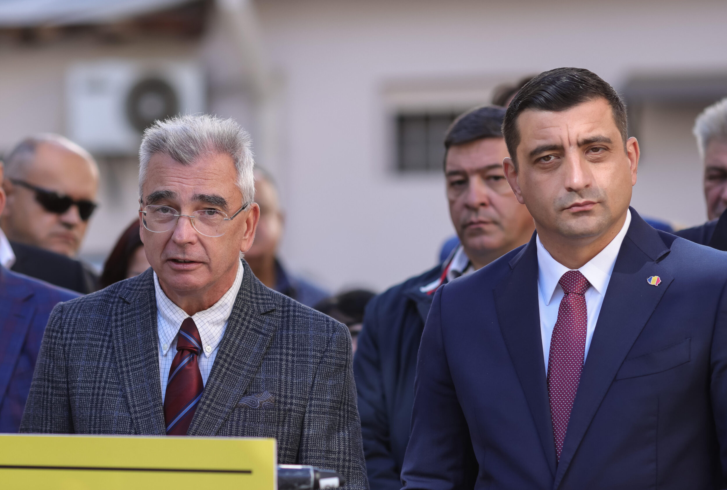 RUPTURĂ in AUR? PETRIȘOR PEIU despre SIMION:” Habar n-aveam. Nu mi-a spus!” Ce l-a deranjat pe vicepreședinte?