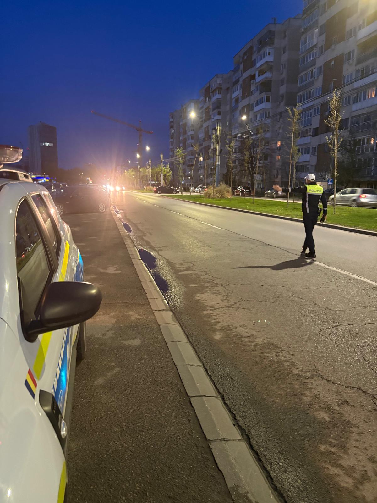 ACUM!„Polițist rănit în timpul unui control rutier! șofer fără test etilotest a fugit cu o mașină a unei școli de șoferi”