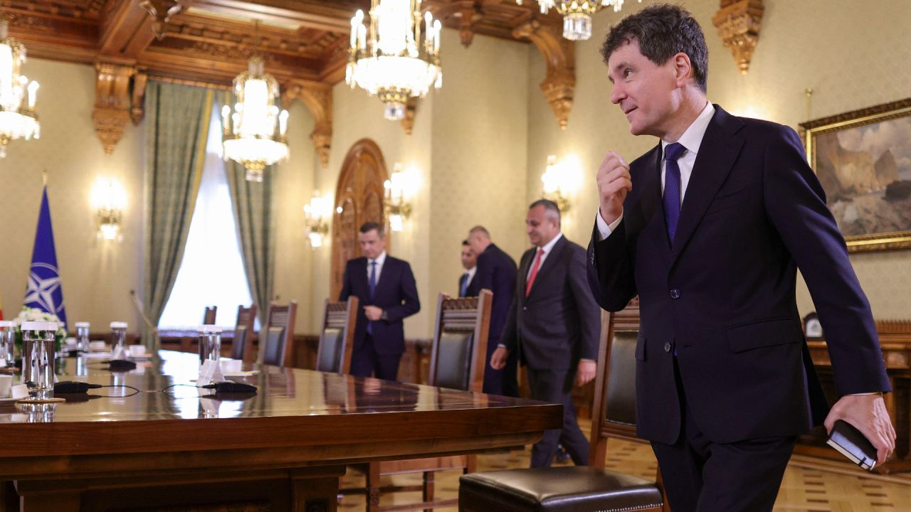 Ultimă oră! NEGOCIERI intense la Cotroceni! Liderii coaliției sunt puși în fața celei mai GRELE DECIZII din acest an! Totul se DECIDE marți!