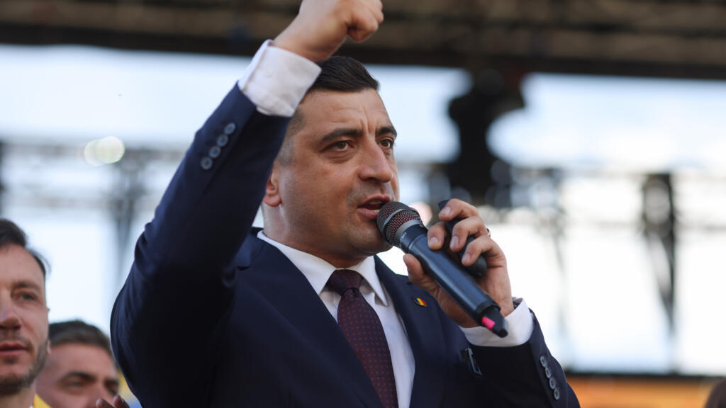 George Simion ZGUDUIE scena politică: declară RĂZBOI UE și acuză Bruxelles-ul că „a distrus economia Europei”. Politico îl compară cu Viktor Orbán!