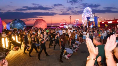 NIBIRU, succes uriaș după deschidere! Peste 700.000 de vizitatori în doar două săptămâni. Urmează cel mai mare festival dedicat familiilor și copiilor!