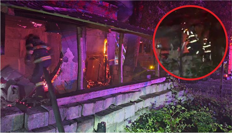 ALERTĂ în ARGEȘ! Casă MISTUITĂ de FLĂCĂRI! INCENDIU DEVASTATOR!