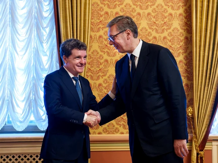 România și Serbia își consolidează cooperarea: întâlnire Nicușor Dan – Aleksandar Vučić la Summitul de la Kiev