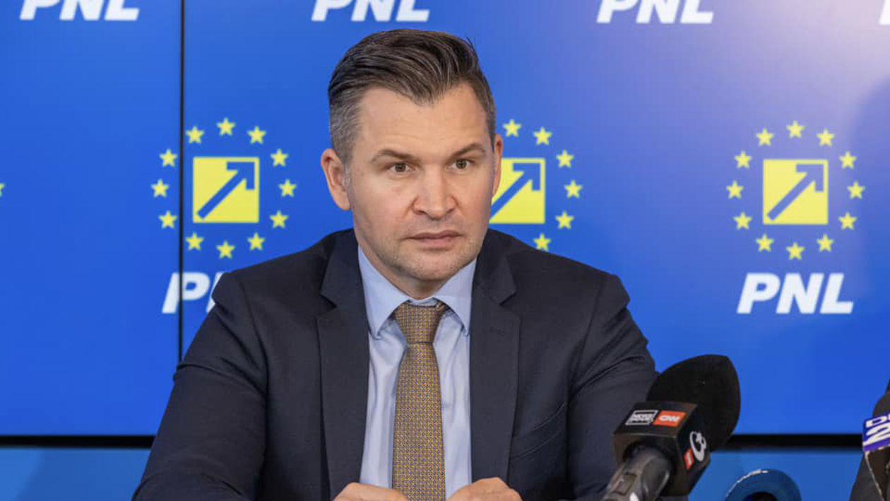 Ionuț Stroe atacă noua direcție a PNL: „Partidul riscă să devină o copie a USR. Sunt aduși oameni din SOS, POT și AUR”