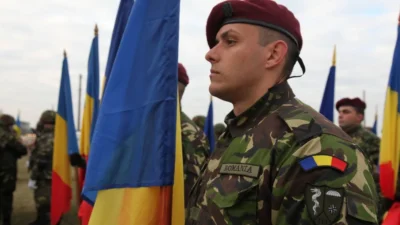 De ce sunt CHEMAȚI absolvenții de 18 ani la centrele militare. Ce spune legea despre serviciul militar OBLOGATORIU în România?
