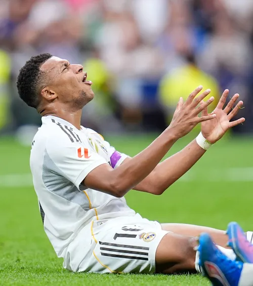 Mbappé, aproape să piardă Balonul de Aur 2026. Eliminarea Franței și lipsa trofeelor îi complică misiunea