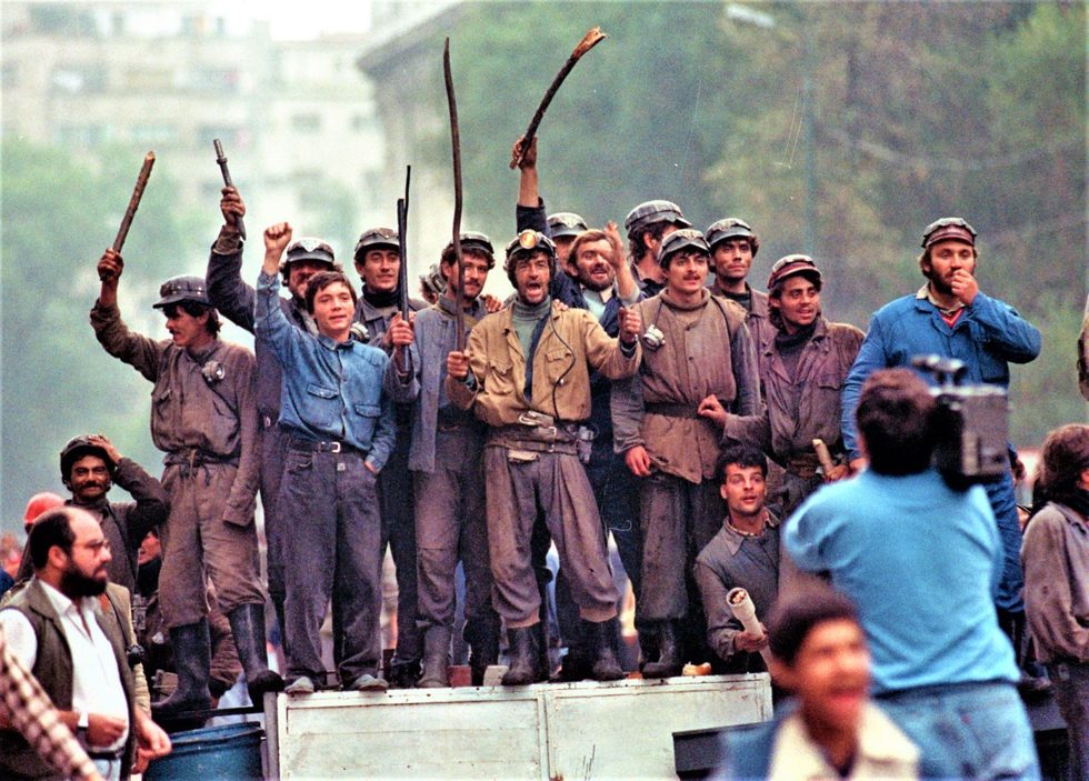 Decizie istorică! Victimele Mineriadei din 1990 vor primi 5.000 de lei pe lună și dreptul la pensionare anticipată