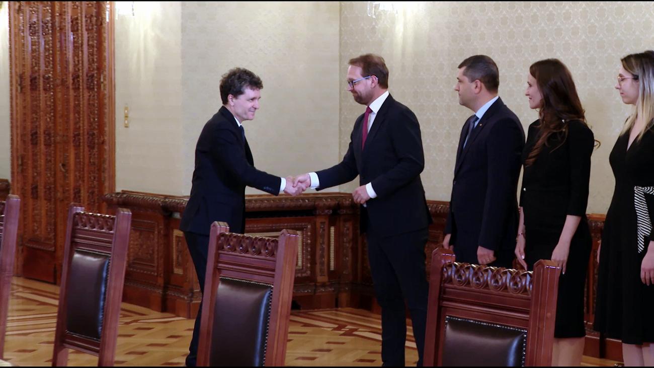 BOMBĂ pe scena politică! S-a aflat cine este noul premier care trebuie să salveze 5 miliarde de euro: Planul de ultimă oră care schimbă totul!