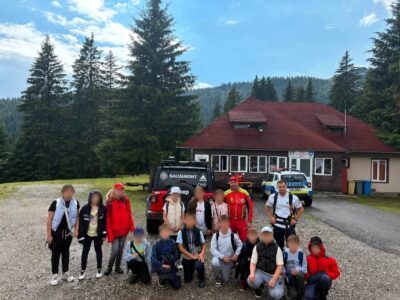 Momente de groază în Bucegi: o profesoară cu 14 elevi a fost lovită de trăsnet! Cine este salvatorul lor neașteptat