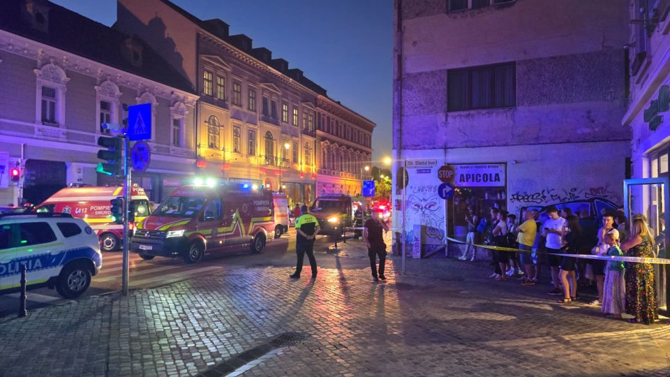 CUTREMURĂTOR! Cine sunt tinerii MORȚI în ACCIDENTUL CUMPLIT de seara trecută! Au fost STRIVIȚI pe trotuar!