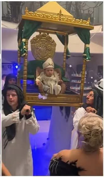 SENZAȚIONAL! Botez faraoni în Argeș. Micuțul Valdimir a ȘOCAT internetul după apariția lui SPECTACULOASĂ de la petrecerea botezului