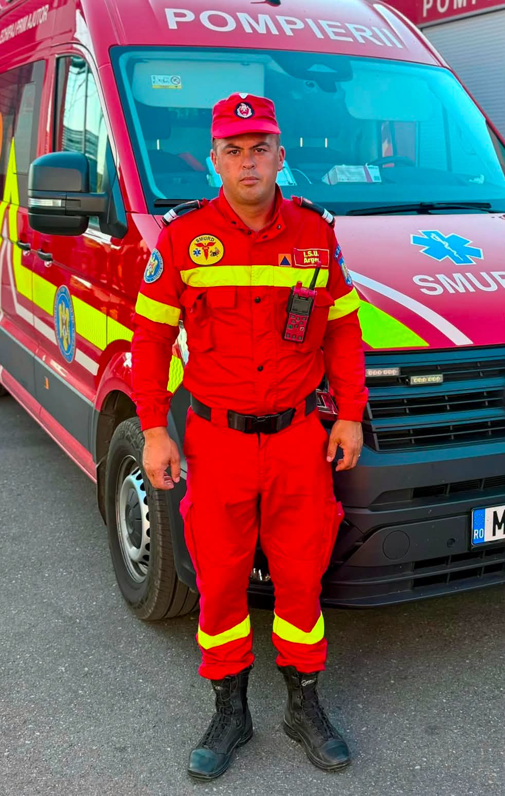ACUM. Pompier argeșean a intervenit la SALVAREA unui om în Călinești