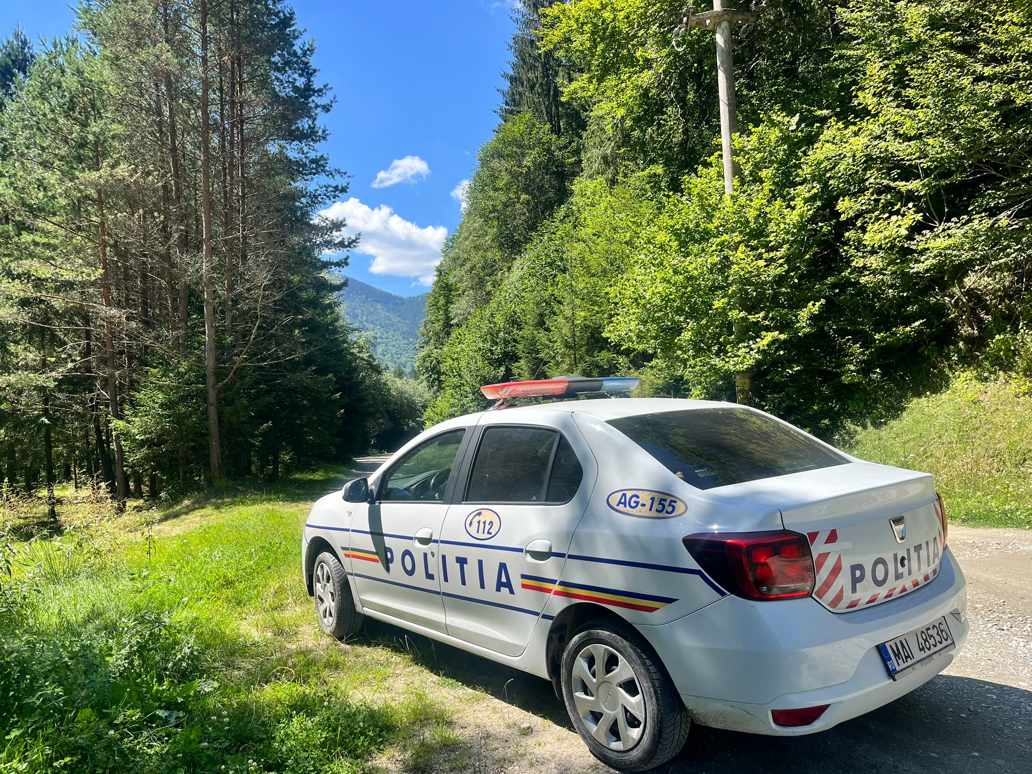 ACUM. Bunuri PIERDUTE de turiști în Rucăr și RECUPERATE de polițiști