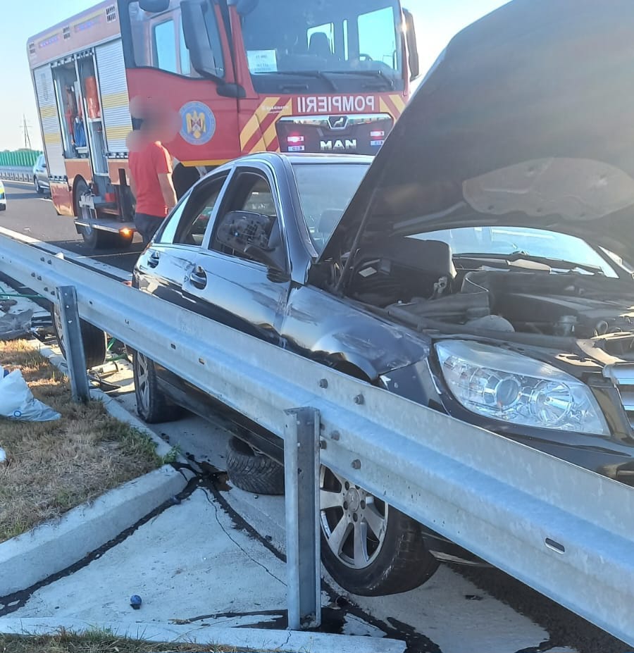 VIDEO. Accident rutier pe Drumul Expres Craiova – Pitești: Un șofer a fost descarcerat și transportat la spital