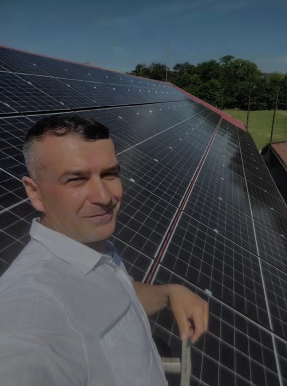 Revoluție ADMINISTRATIVĂ la Vlădești: PANOURI solare, SPAȚII de joacă reînnoite și STRĂZI asfaltate!
