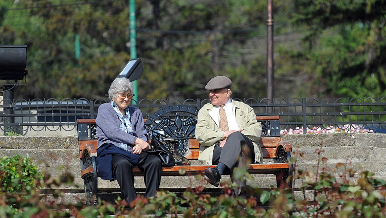 Veste importantă pentru pensionari! Pensia nu este „tăiată”: România are soluții pentru a proteja veniturile seniorilor