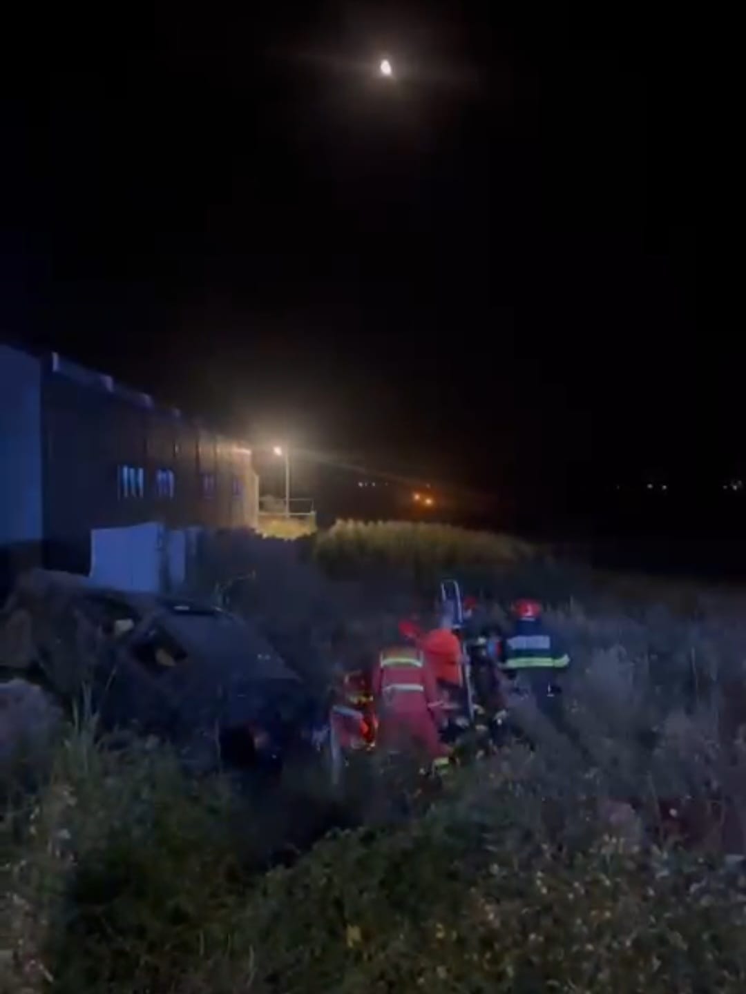 Accident GRAV lângă Pitești, la Micești. Mașină răsturnată, patru bărbați răniți!