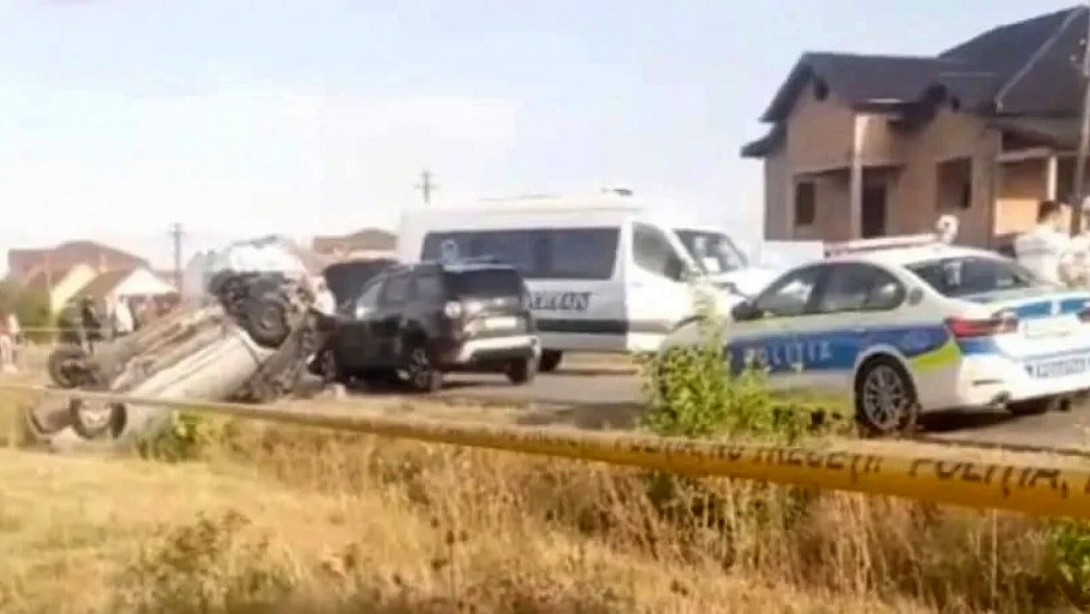 TRAGEDIE! Un bărbat a MURIT pe loc! ACCIDENT înfiorător cu 11 persoane implicate!