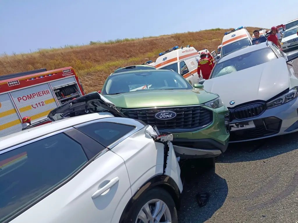 ACUM! CARAMBOL cu 6 mașini pe autostradă! Trafic paralizat!