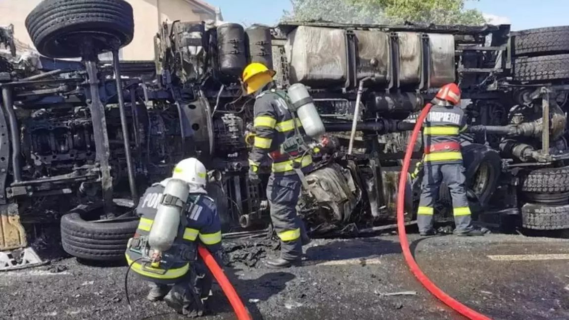 BREAKING NEWS: Alertă chimică! CAMION cu 6.000 de litri de hipoclorit RĂSTURNAT! Locuitorii EVACUAȚI de urgență!