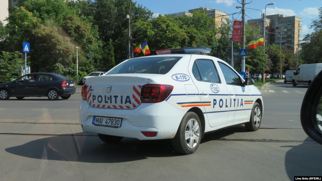 Au furat un ACUMULATOR de la SEMAFOR. Soț și soție din Argeș prinși de POLIȚIȘTI