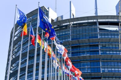 România primește 2,5 miliarde de euro de la UE! Banii au intrat în țară: 16,68 miliarde de euro sunt pregătite pentru apărare, drumuri și infrastructură strategică