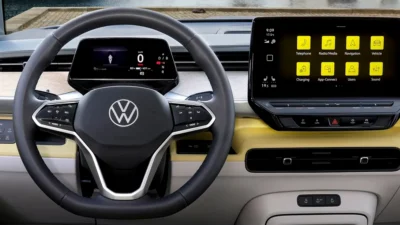 Volkswagen RENUNȚĂ la cheia clasică pentru ȘAPTE MODELE ID. România, printre piețele în care telefonul Samsung poate deveni cheie auto! Află de când!