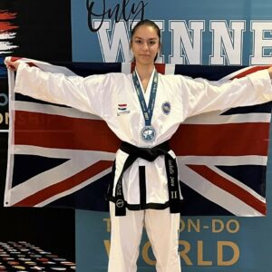 TRAGEDIE CUMPLITĂ! Isabelle, campioană română la Taekwondo, a MURIT la 19 ani! Cum a fost posibil? EXPLICAȚIA MEDICULUI!