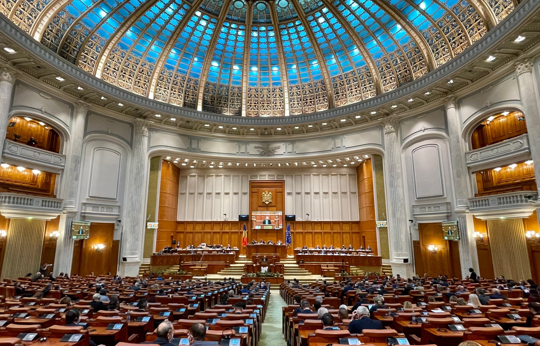 HAOS în administrația din România! Aleșii locali, în ALERTĂ MAXIMĂ! Ședințe de URGENȚĂ după NOUA lege CARE îi obligă să își dea DEMISIA AZI! 