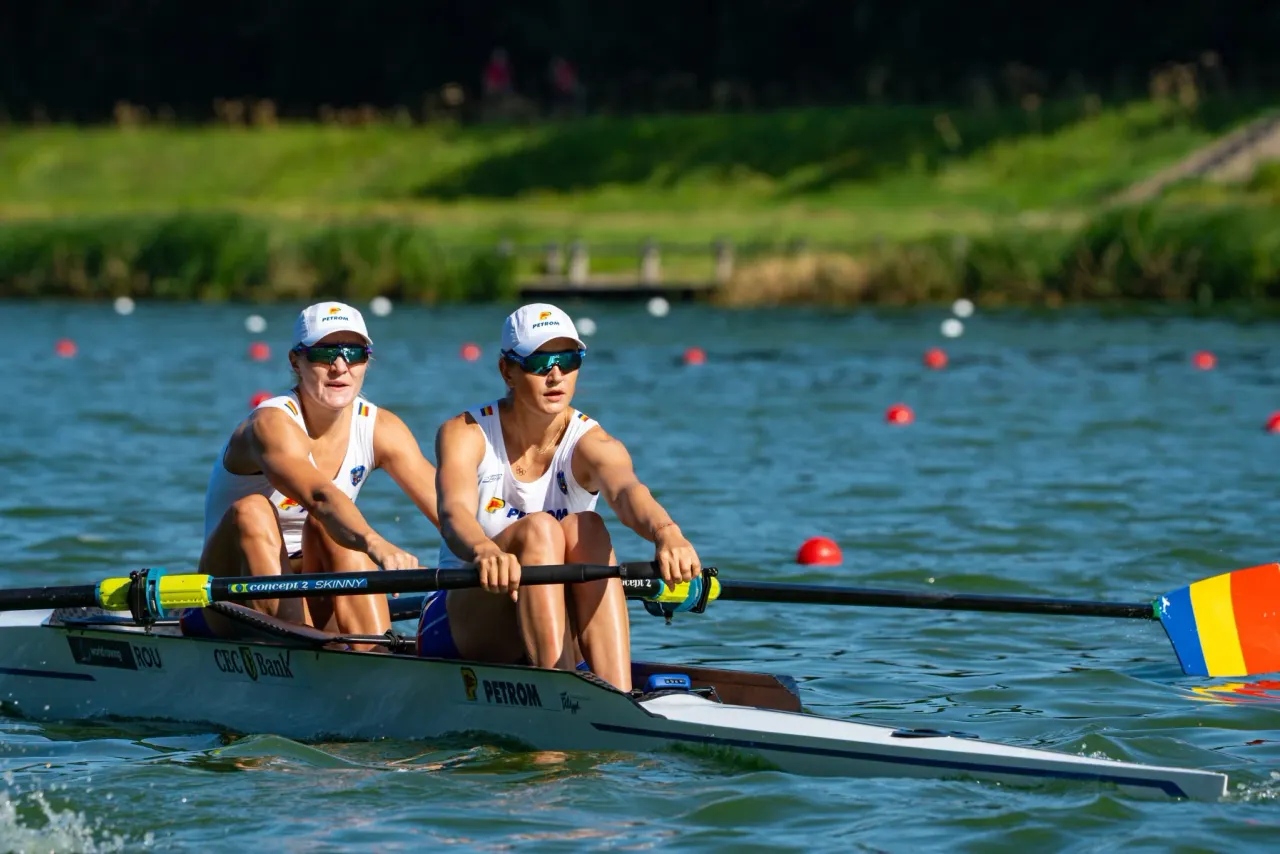 AUR PENTRU ROMÂNIA! SIMONA RADIȘ ȘI ADRIANA ADAM, REGINELE MONDIALE ALE CANOTAJULUI! Record mondial la Amsterdam