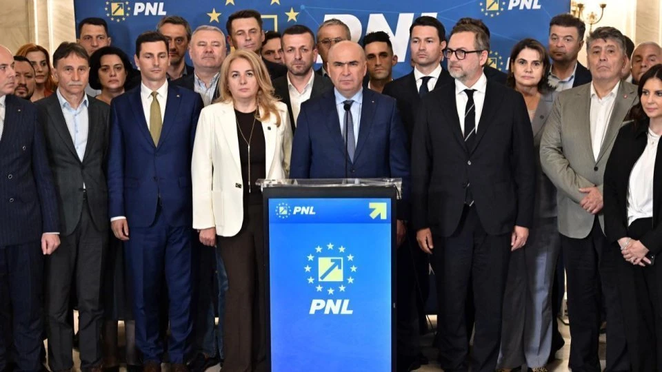 SCENARIU-BOMBĂ ÎN PNL! SCHIMBARE MAJORĂ LA VÂRFUL VIITORULUI GUVERN: BOLOJAN, FRITZ ȘI KELEMEN HUNOR, VIZAȚI PENTRU FUNCȚII-CHEIE