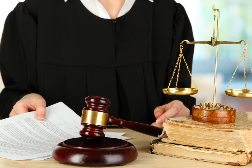 BREAKING! Cunoscută JUDECĂTOARE – EXCLUSĂ din MAGISTRATURĂ! Acuzații extrem de GRAVE!