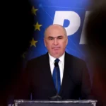„NU VOI ABANDONA ȚARA!” Bolojan rupe tăcerea și anunță că nu demisionează. Mesaj dur în plină criză politică