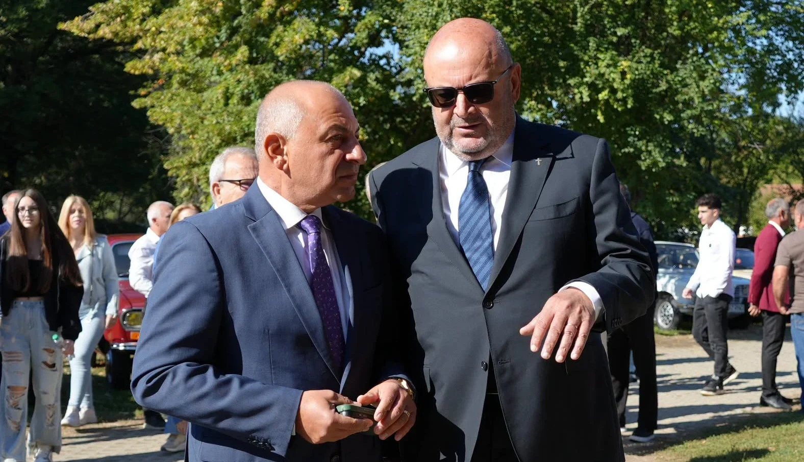 ARGEȘ. Cine este OMUL din spatele MEDICULUI Cătălin Cîrstoiu? POVESTEA copilului din Pitești care a ajuns să SALVEZE VIEȚI și să formeze GENERAȚII de medici!