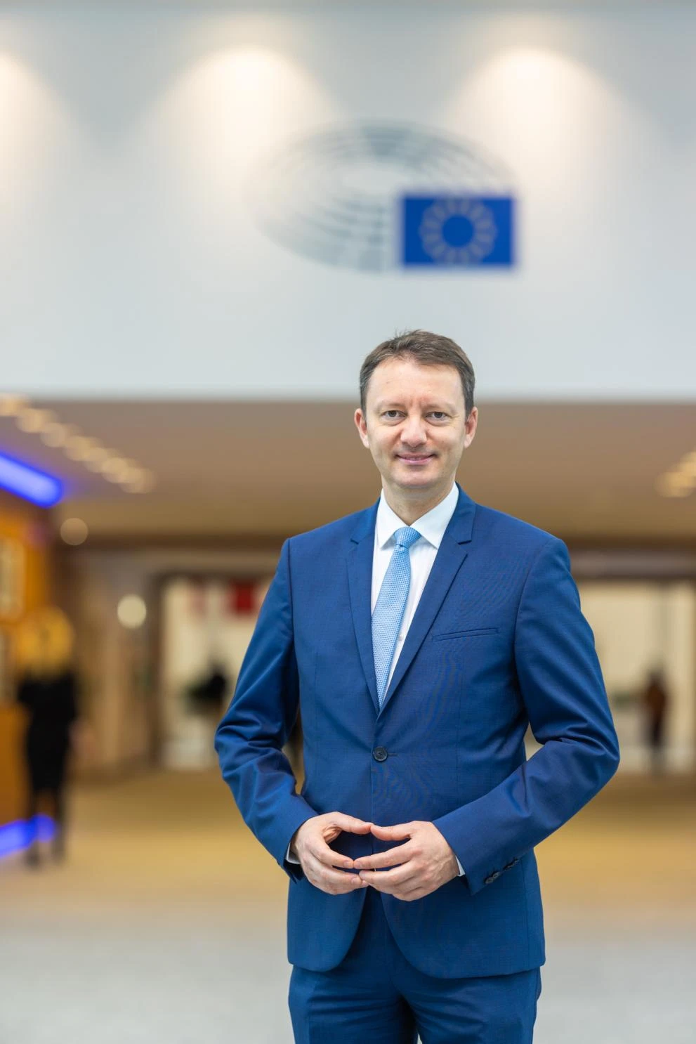 Premierul desemnat, „doldora” de bani: Siegfried Mureșan are peste 1,1 milioane de euro în titluri de stat
