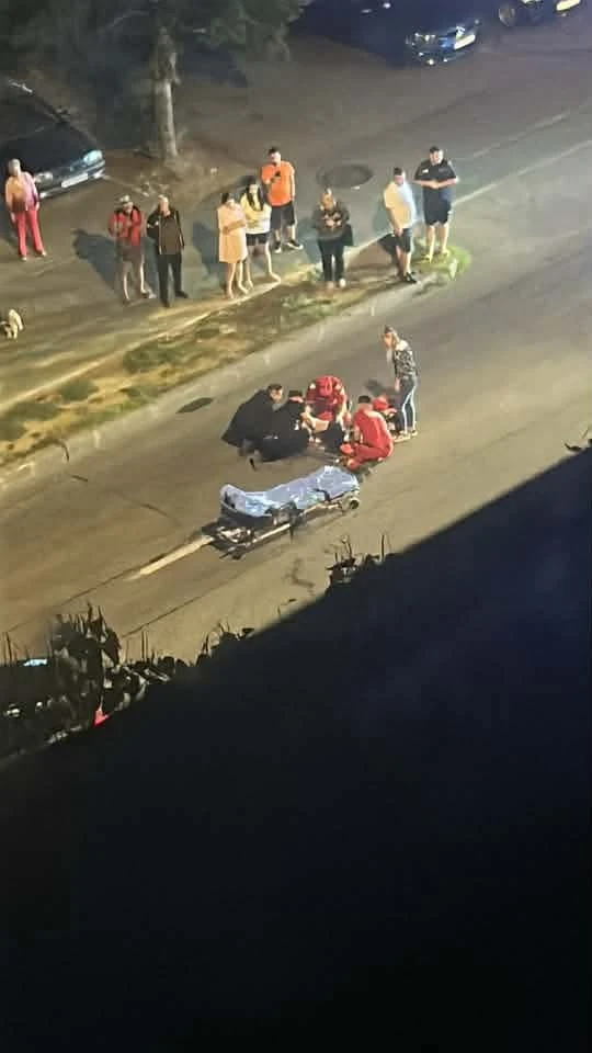ACUM!!! Argeș ! Pieton lovit în plin de o mașină, în Prundu, Pitești. Se intervine de urgență!!!