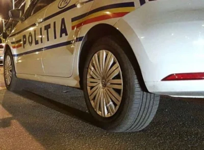 Accident violent în Mioveni ! O femeie a ajuns la spital după o coliziune în sensul giratoriu