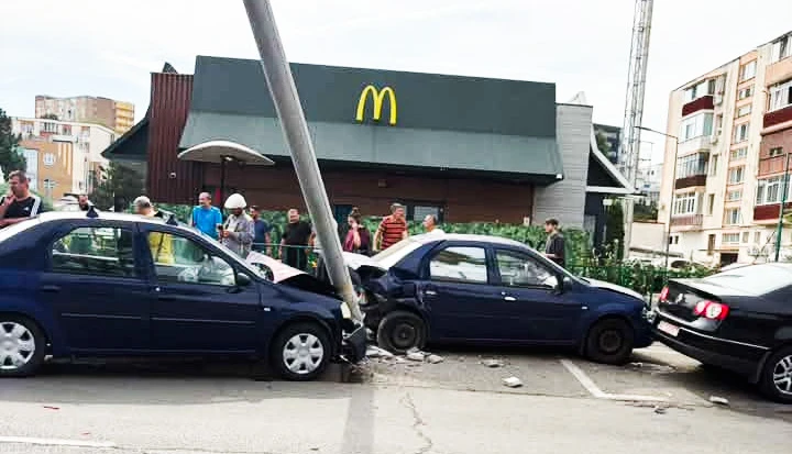 EXCLUSIV! Cum s-a petrecut accidentul de la MC DONALDS GARĂ? Un bărbat de 65 ani a făcut prăpăd!